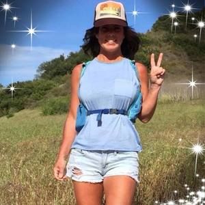 Meet your Posher, Jeannette